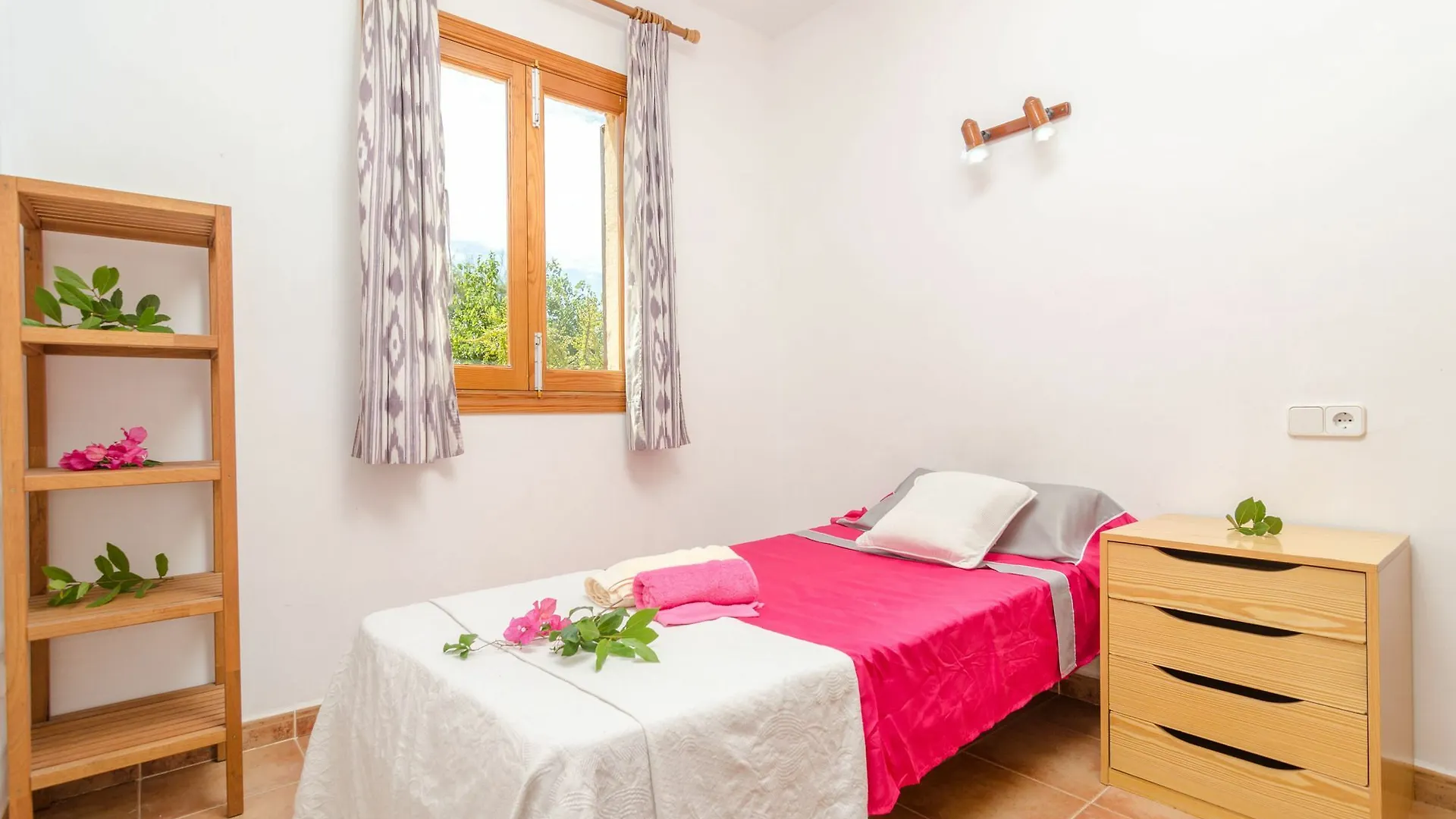 Es Cipresos Villa S'Illot  Spain